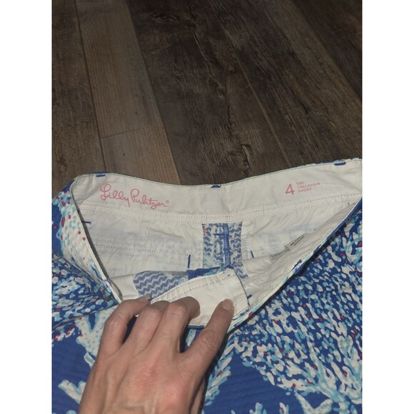 Lilly Pulitzer  Callahan Shorts Sz 4 Brewster Blue Good Reef Starfish B13 - Picture 7 of 12